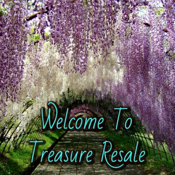 A Resale of Treasures ♻️Reuse, Recycle, & Reduce♻️ - Picture 1 of 6